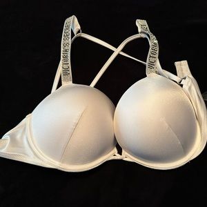 Victoria’s Secret Bombshell Bikini Top White 34dd